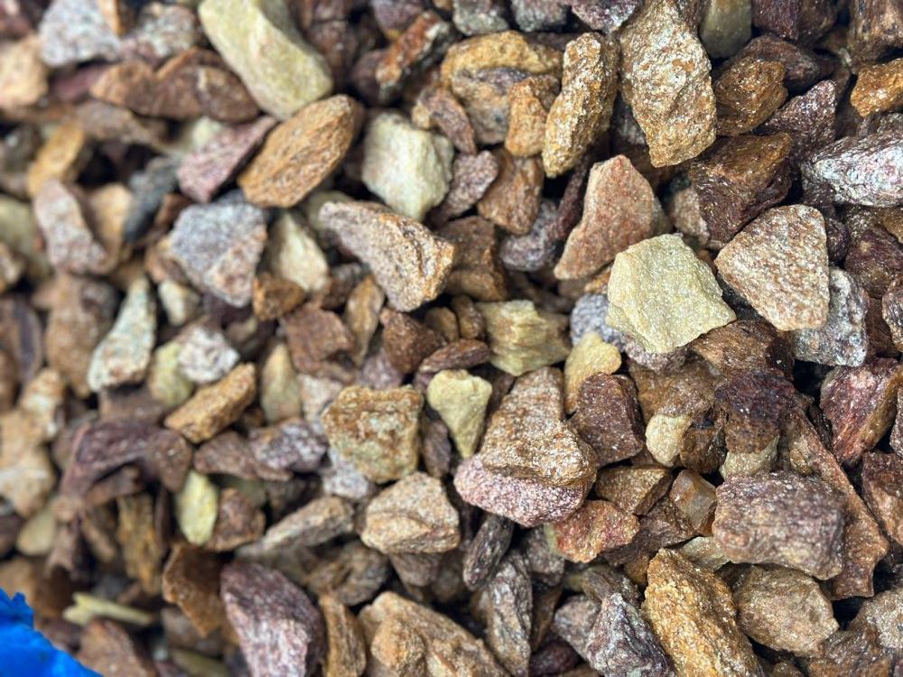 Златолит персиковый декоративная каменная крошка купить в Владивостоке