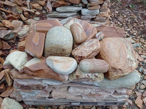 Златолит жёлтый, жёлто-зелёный глыбки и валуны для ланшафтного дизайна купить в Владивостоке