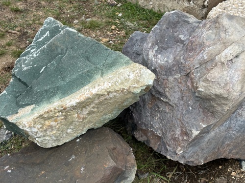 Камни для ландшафтного дизайна зелёные 10-60 килограмм купить в Владивостоке