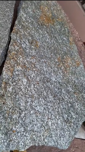 Плитняк златолит серебристый для цоколя, отмостки купить в Владивостоке