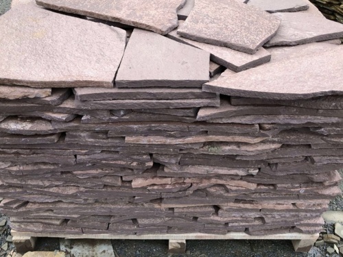 Плитняк лемезит бордовый для облицовки цоколя 20-25 мм  купить в Владивостоке