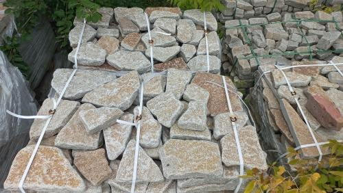 Гранитный плитняк галтованный для мощения купить в Владивостоке