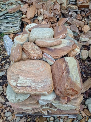 Златолит жёлтый, жёлто-зелёный глыбки и валуны для ланшафтного дизайна купить в Владивостоке