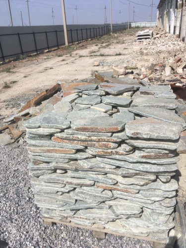 Златолит серебристый галтованный для лестниц купить в Владивостоке