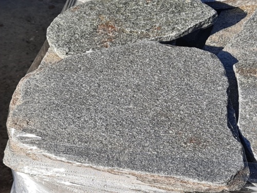 Златолит серебристый галтованный для лестниц купить в Владивостоке